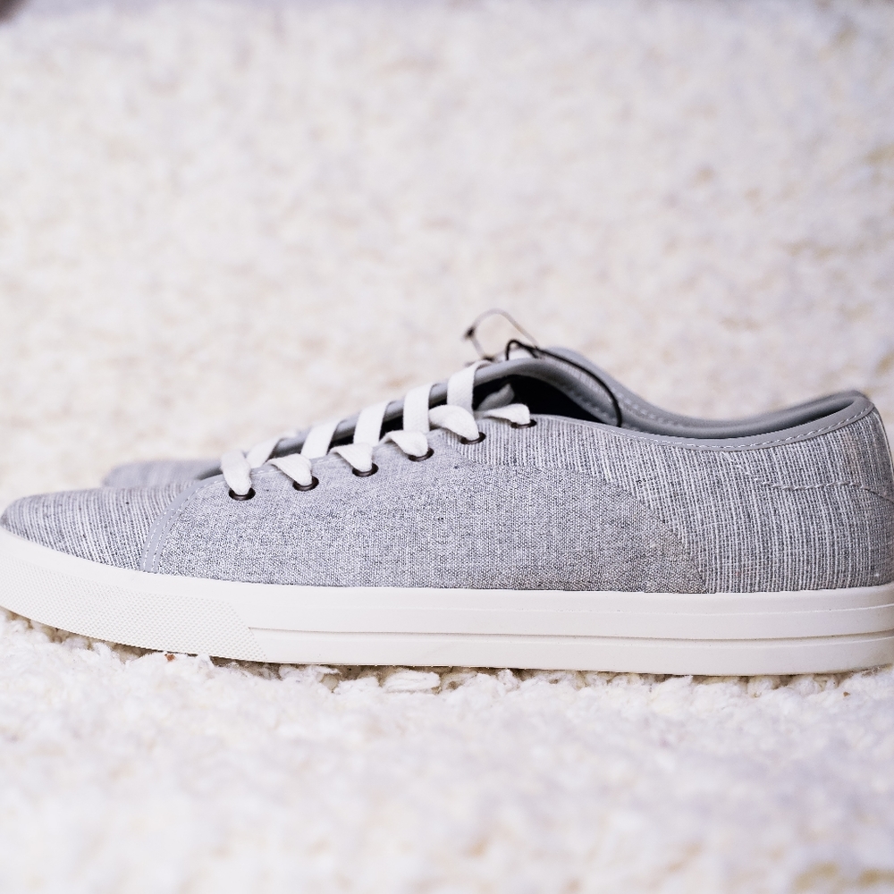 Express Low Top Lace-Up Sneakers With Leather Tab - Picture 8 of 12